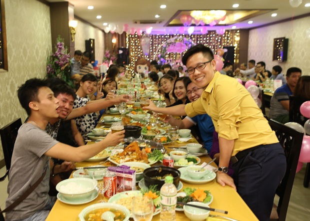 tiệc tất niên