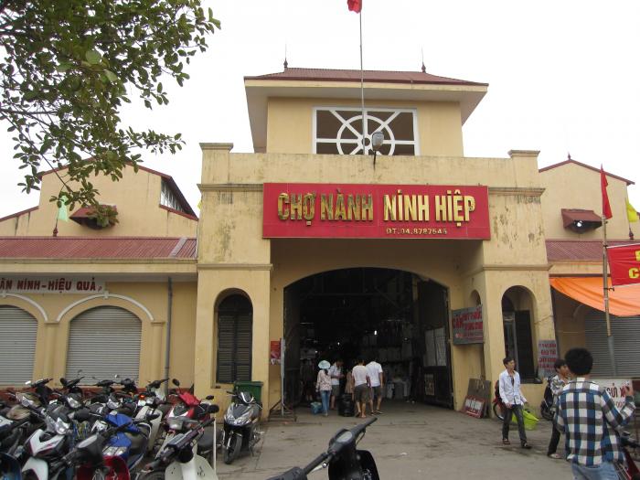 kinh nghiem di lay quan ao o cac cho dau moi