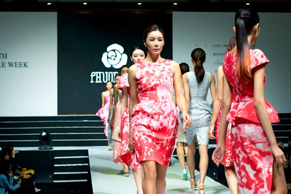 Thị trường quần áo may sẵn: Cuộc “trường chinh” của các thương hiệu Việt