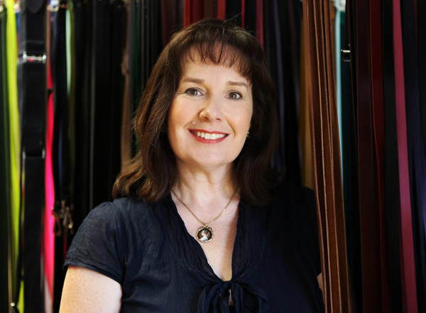 Bà mẹ 2 con tự học code để làm web, vẽ logo công ty bằng Paint, vốn ban đầu 775 USD sau 7 năm tạo dựng được thương hiệu 65 triệu USD