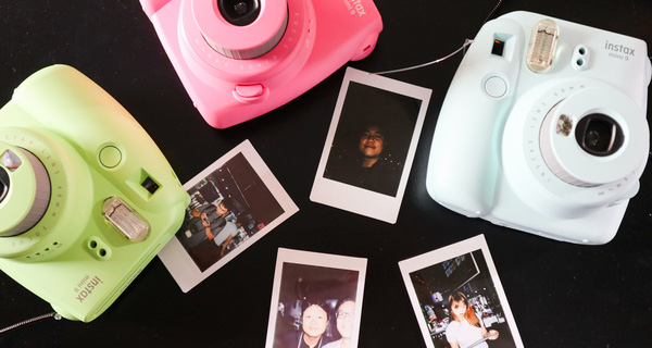 Fujifilm ra mắt hai máy ảnh lấy ngay Instax SQUARE SQ10 và Instax Mini 9 tại Việt Nam