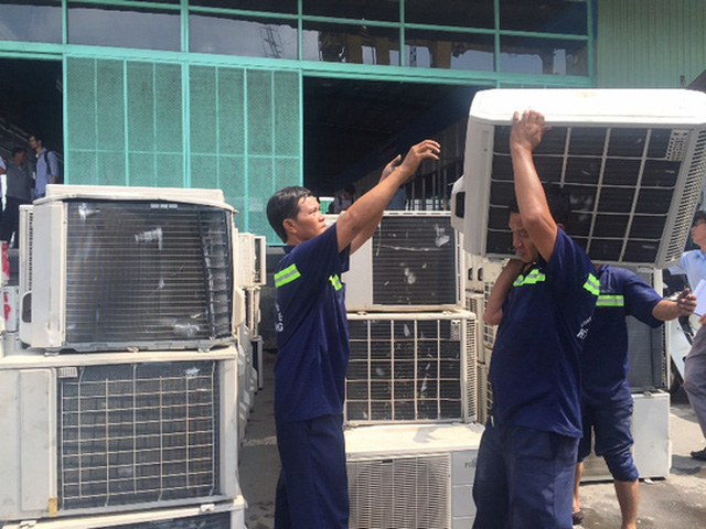 Hàng ngàn máy lạnh, quạt cũ tuồn vào Việt Nam