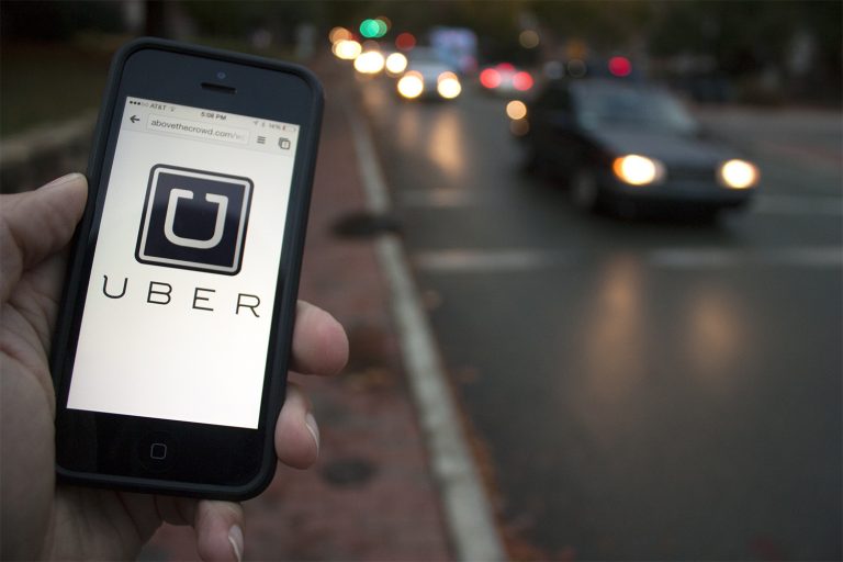 UBER sắp sụp đổ ? Giám đốc Tài chính, Giám đốc Marketing rủ nhau nghỉ việc, CEO "biến mất" không hẹn ngày trở lại