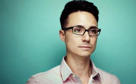 Cựu mục sư kiếm hơn 2 triệu USD mỗi năm từ Facebook