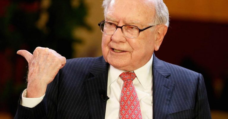 Warren Buffett: Muốn thành công, đừng tham lam quá nhiều ý tưởng!