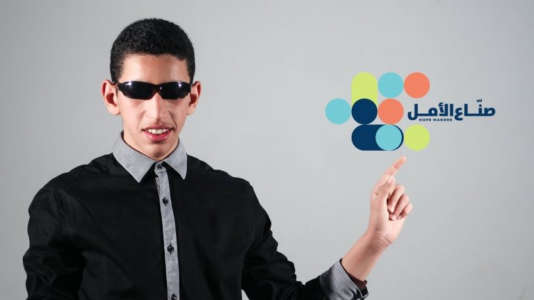 Chàng trai khiếm thị với những dự án công nghệ cho người khuyết tật