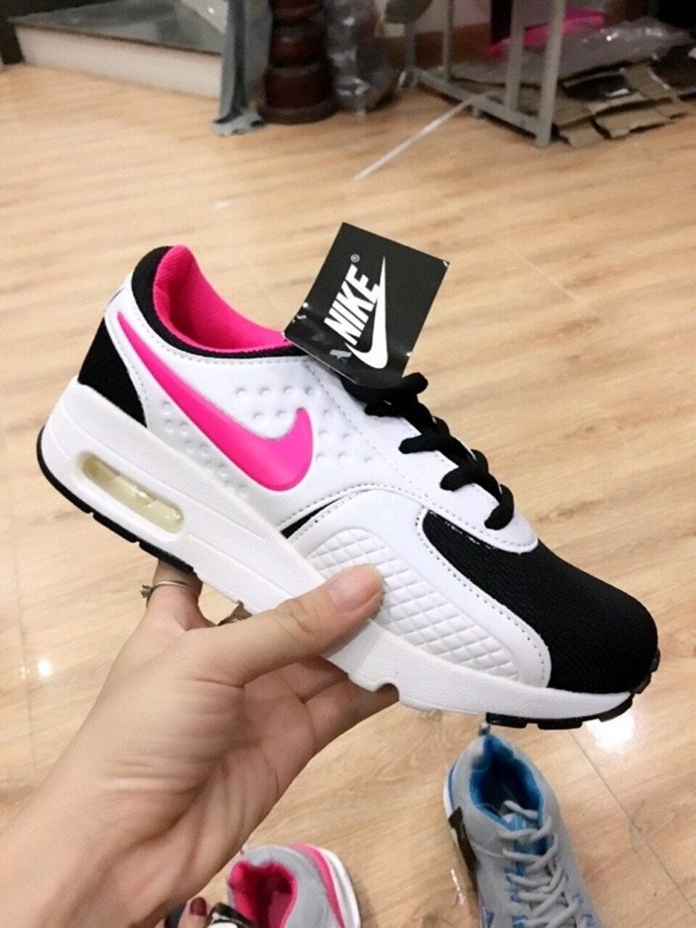 Giá theo số lượng: 130,000 - 135,000đ /đôi