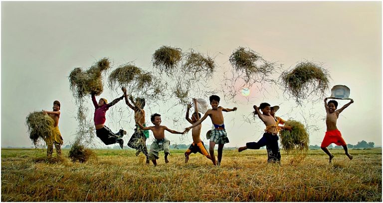 "Tuổi thơ dữ dội" của các tỷ phú có gì cho chúng ta học hỏi?