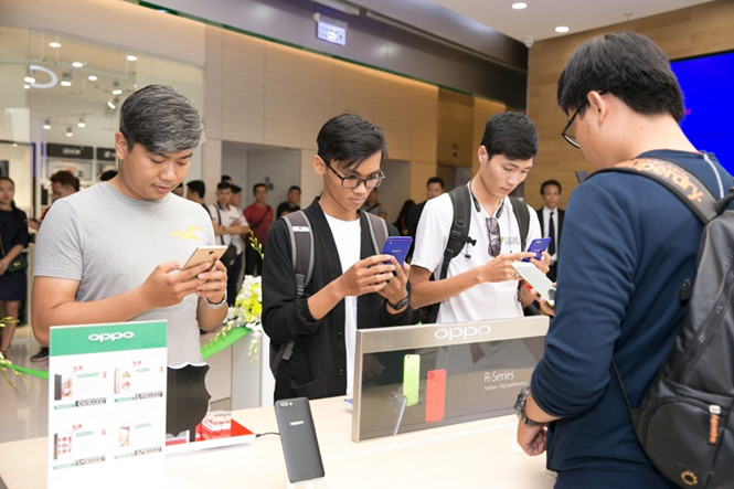OPPO muốn đầu tư chăm sóc mọi khách hàng tại brand shop