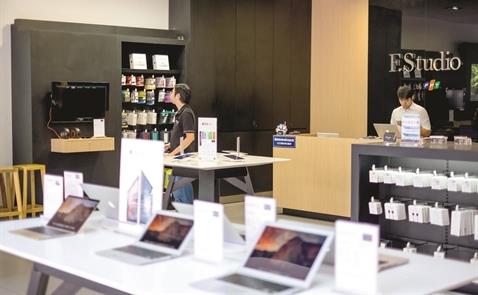 Vì sao FPT rút một chân khỏi bán lẻ?