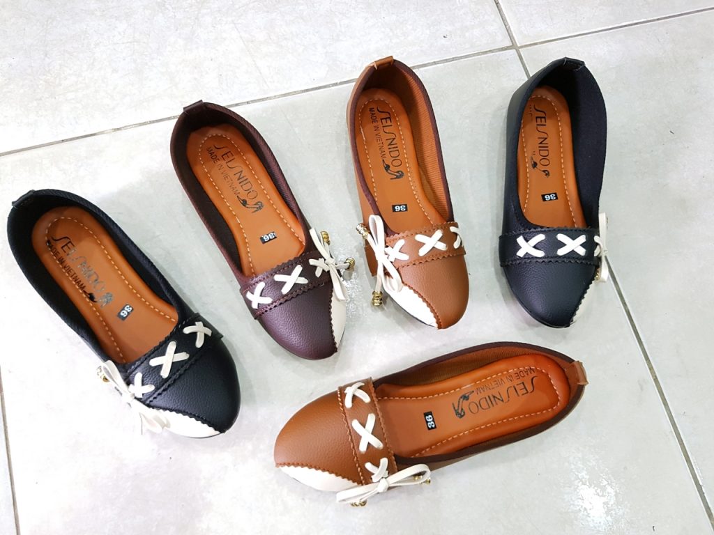 Giá theo số lượng: 30,000đ /đôi