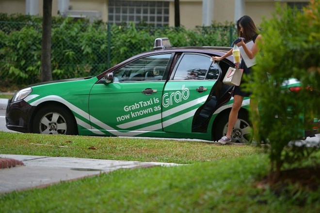 Các tài xế taxi tức giận với quyết định đình chỉ của Grab