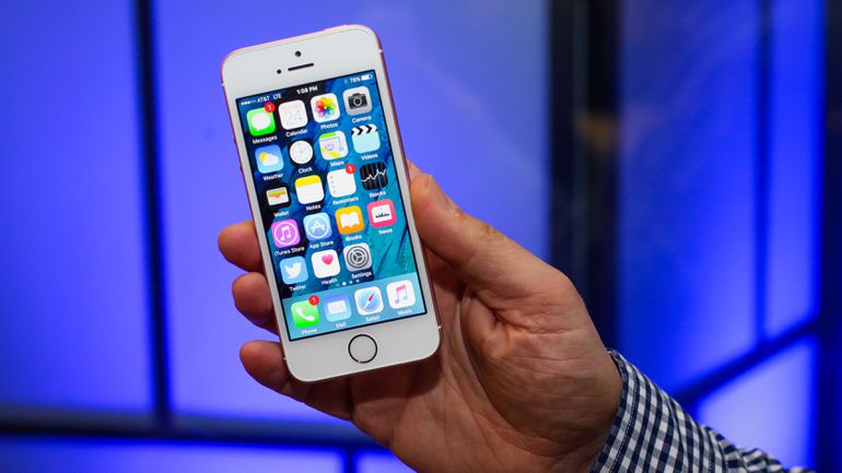 Điện thoại Iphone là một sáng tạo tuyệt vời của ông Steve Jobs