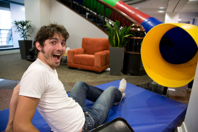 Cuộc sống thiên đường của các ‘kỹ sư triệu phú’ làm thuê ở Thung lũng Silicon