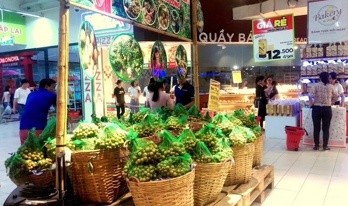 Nhãn lồng Hưng Yên vắng khách ngay ngày đầu xuống Hà Nội