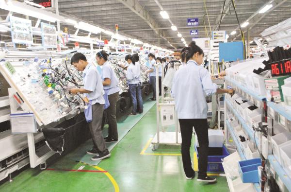 Việt Nam đã hết thời lao động giá rẻ?
